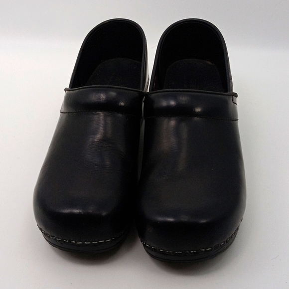 SANITA LEATHER CLOGS - Picture 2 of 6